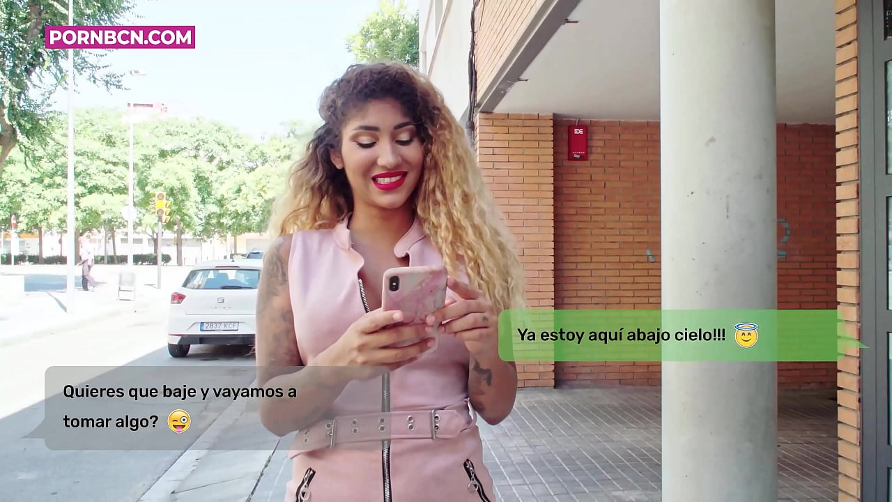 Няверная жонка збіраецца моцна трахнуць свайго маладога палюбоўніка, пакуль яе муж працуе. Лацінка з сіськамі і вялікай дупай. Венера Афрадыта.